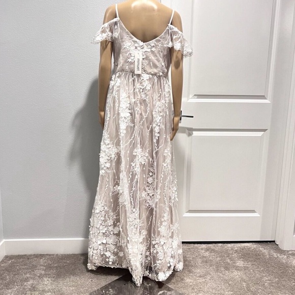 Ivory Floral Embroidered Mesh Maternity Evening Gown - Picture 9 of 12